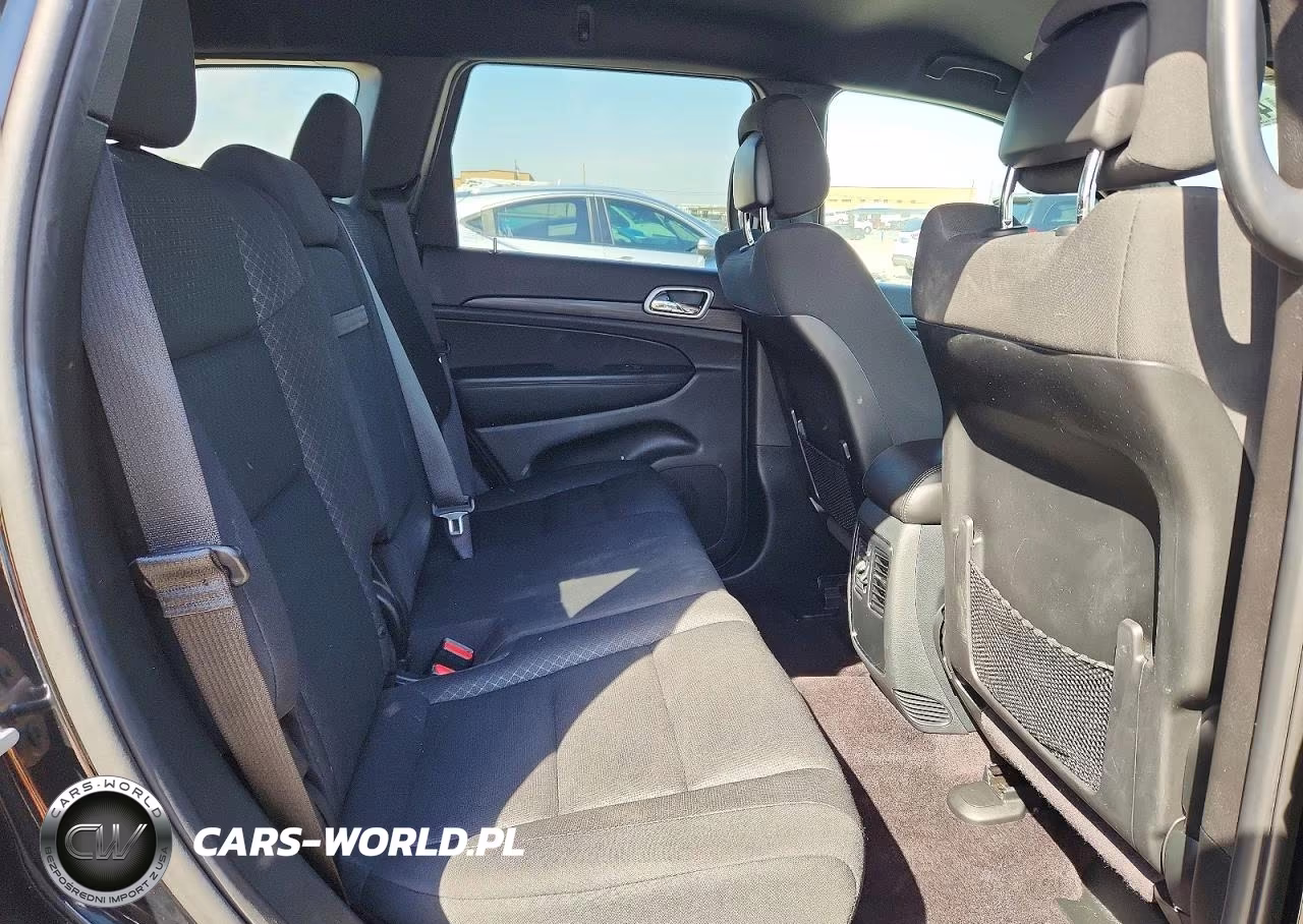 2019 Jeep Grand Cherokee Laredo VIN:1C4RJEAG5KC615495 - 10