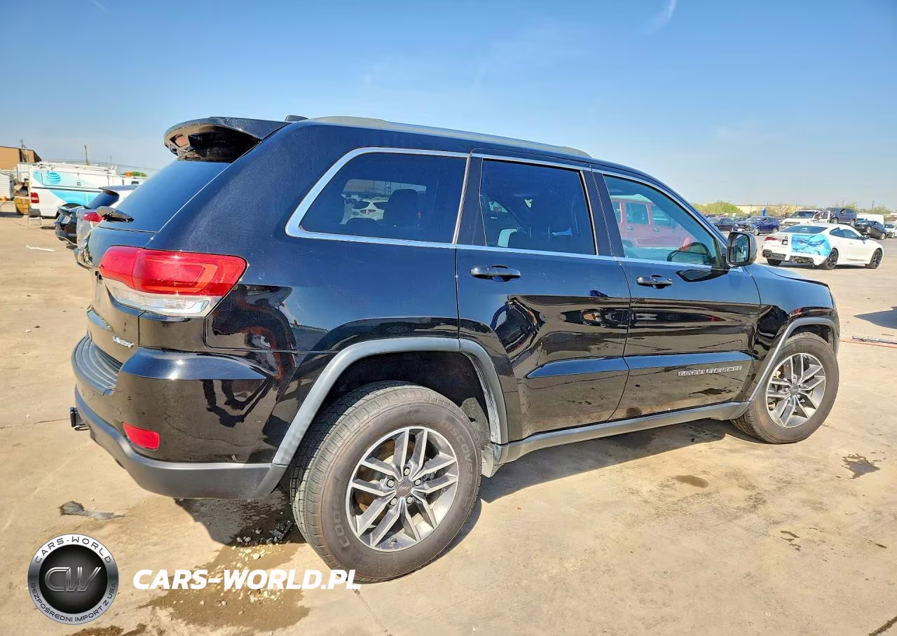 2019 Jeep Grand Cherokee Laredo VIN:1C4RJEAG5KC615495 - 3