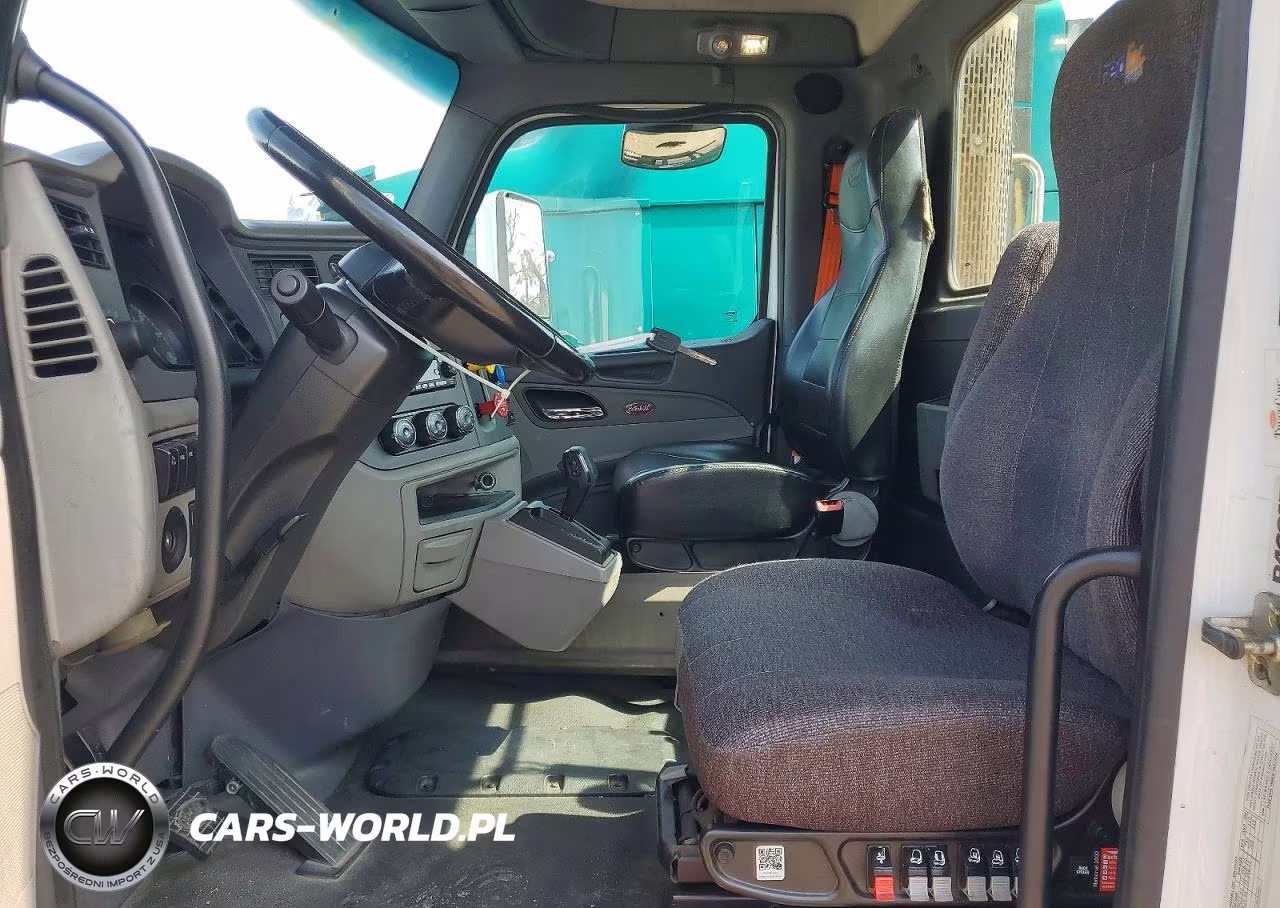 2017 Peterbilt 579 Semi Truck VIN:1XPBA48X5HD428857 - 5