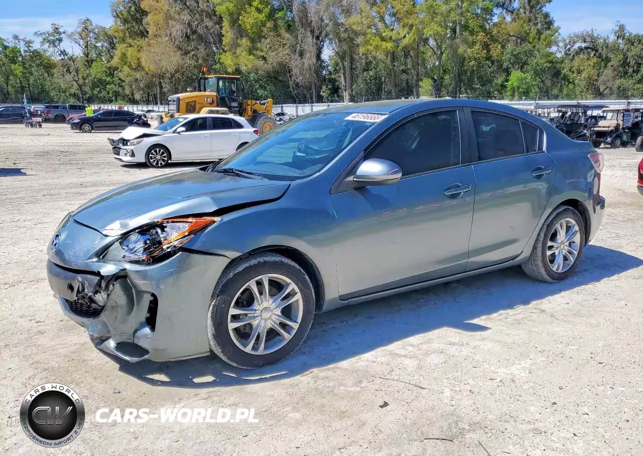 2013 Mazda 3 I