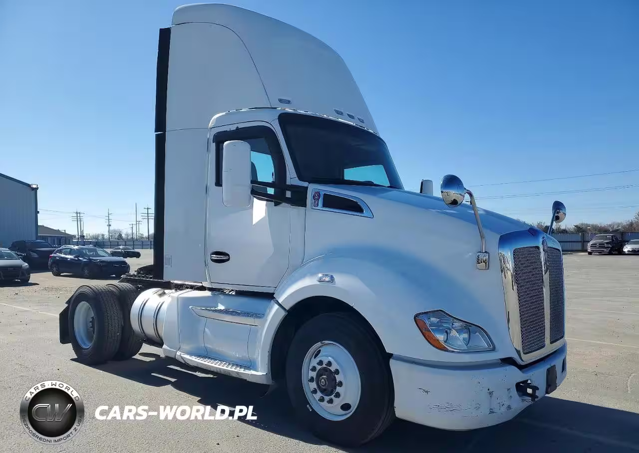 2014 Kenworth T680 Semi Truck
