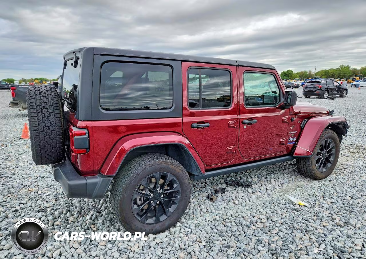 2021 Jeep Wrangler Unlimited Sahara 4Xe VIN:1C4JJXP66MW710639 - 3