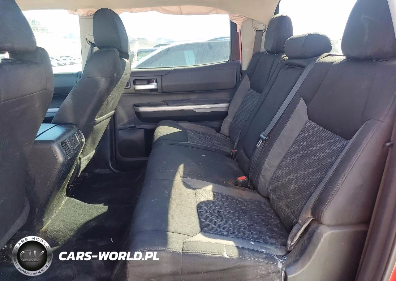 2018 Toyota Tundra Sr5 VIN:5TFDY5F15JX697827 - 10