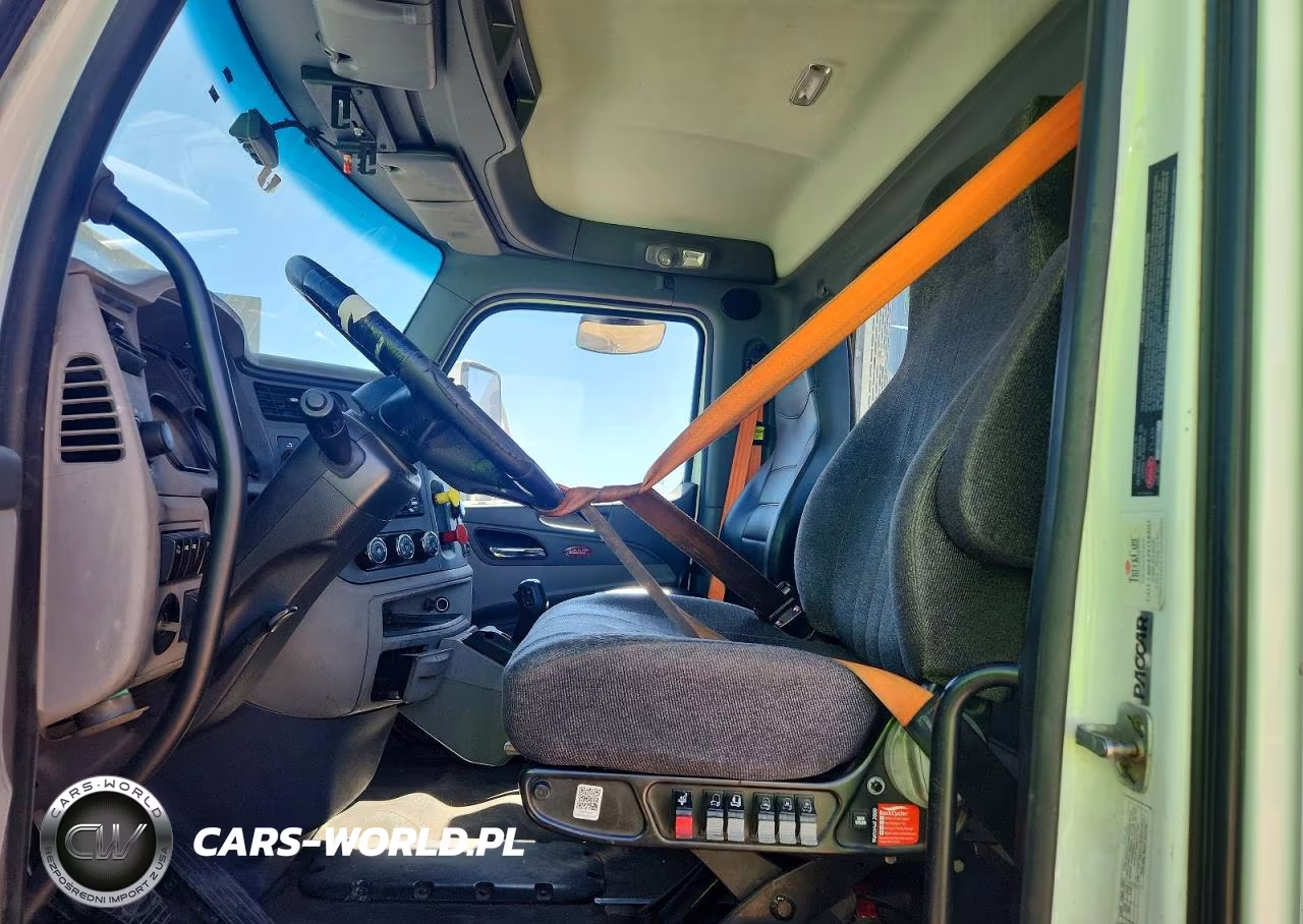 2017 Peterbilt 579 Semi Truck VIN:1XPBA48X9HD428411 - 6