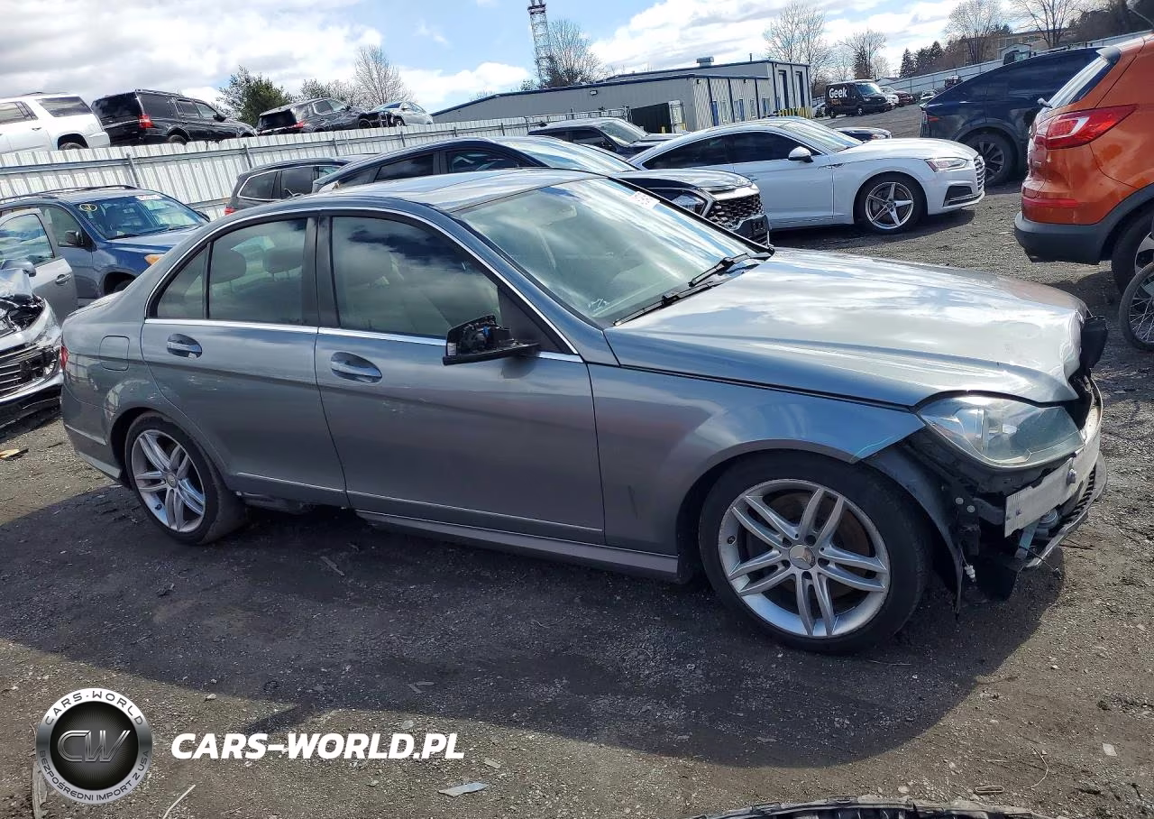 2013 Mercedes-Benz C 300 4Matic VIN:WDDGF8AB9DR289138 - 4