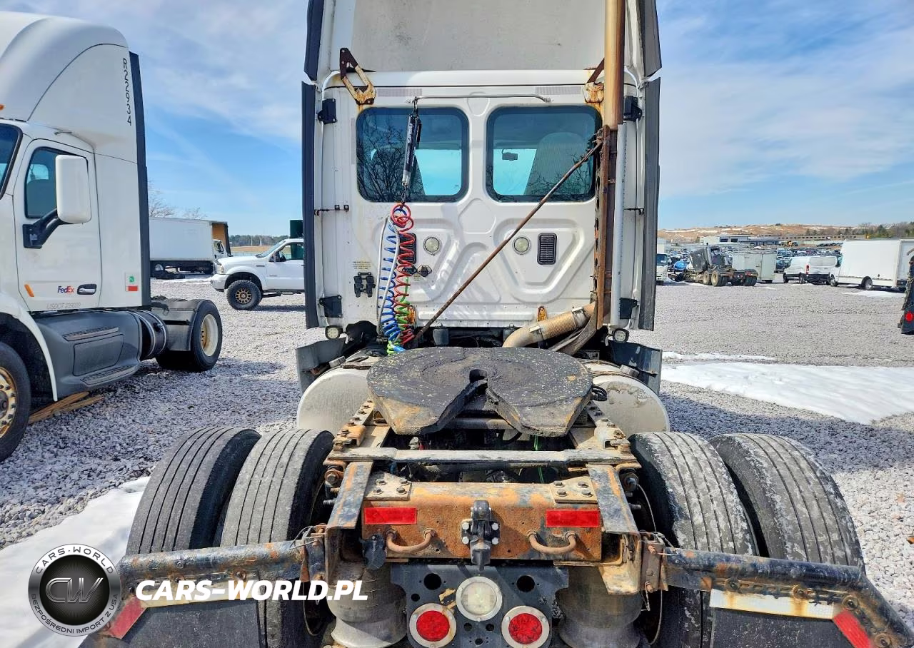 2016 Freightliner Cascadia 125 Semi Truck VIN:1FUBGEDV0GLHC5640 - 6
