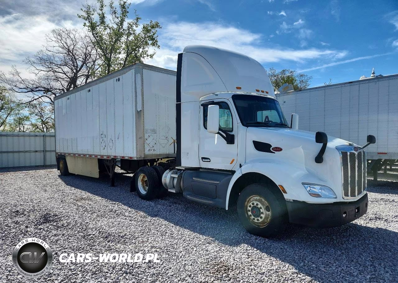2017 Peterbilt 579 Semi Truck
