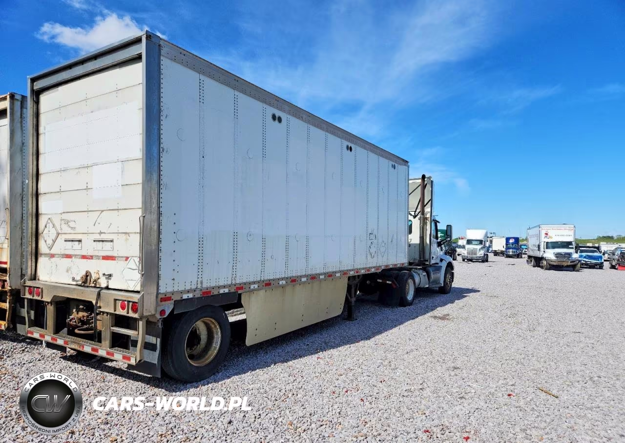 2017 Peterbilt 579 Semi Truck VIN:1XPBA48XXHD429003 - 4