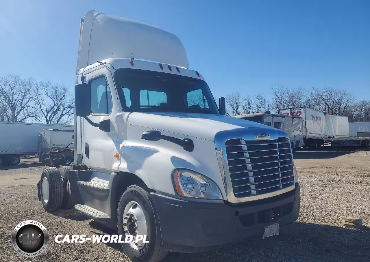 2016 Freightliner Cascadia 1 - Semi Truck