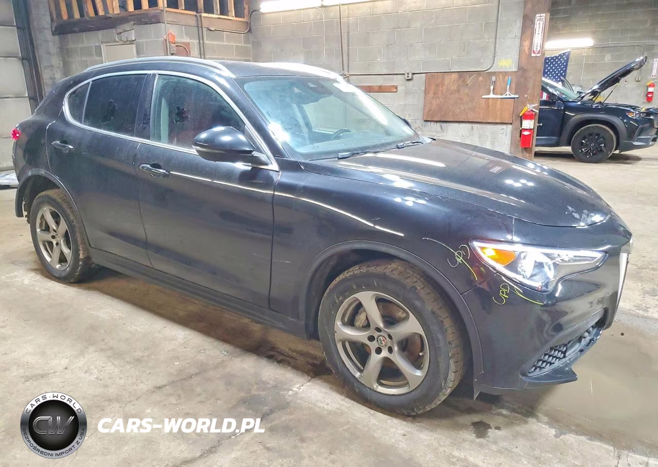 2021 Alfa Romeo Stelvio Sport VIN:ZASPAKAN5M7D11428 - 4