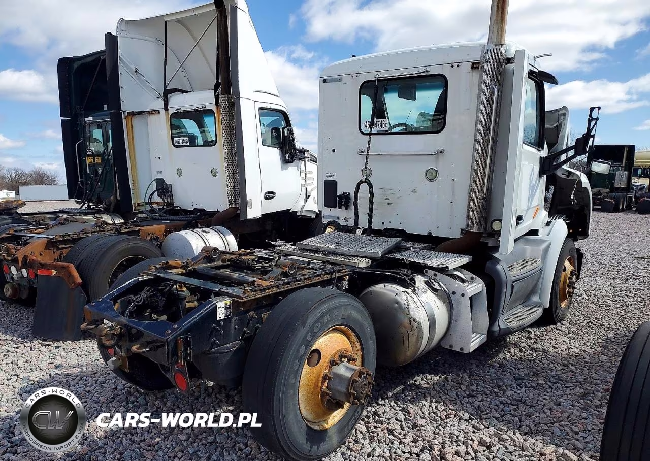 2018 Peterbilt 579 Truck Cab And Chassis VIN:1XPBA48X8JD446484 - 4
