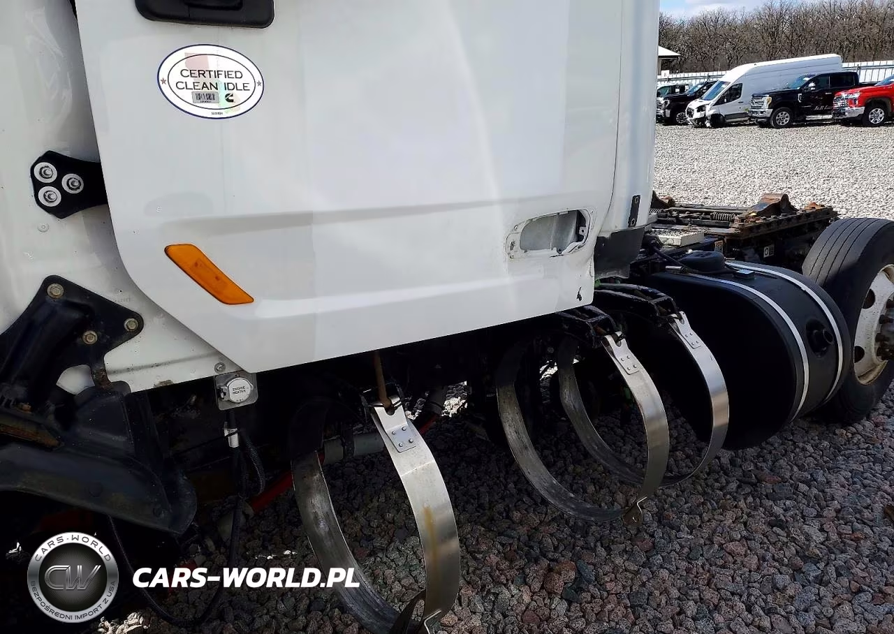 2018 Peterbilt 579 Truck Cab And Chassis VIN:1XPBA48X8JD446484 - 9