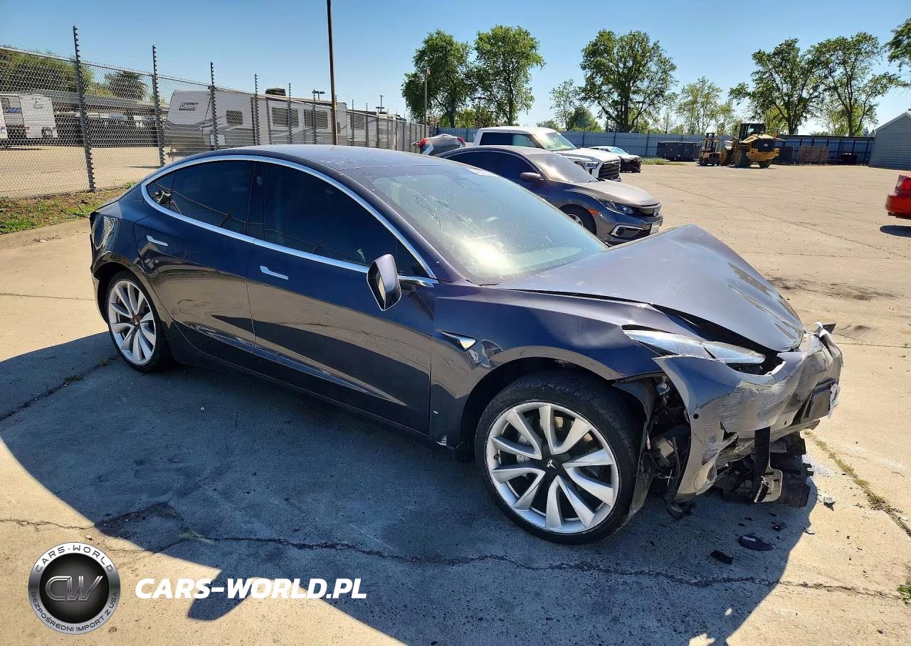 2019 Tesla Model 3 VIN:5YJ3E1EB5KF469281 - 4