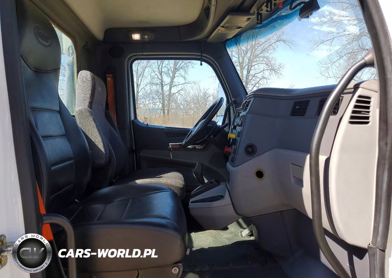 2017 Peterbilt 579 Semi Truck VIN:1XPBA48X4HD428445 - 5