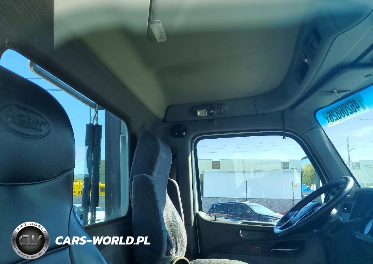 2018 Peterbilt 579 Semi Truck VIN:1XPBA48X6JD446421 - 6