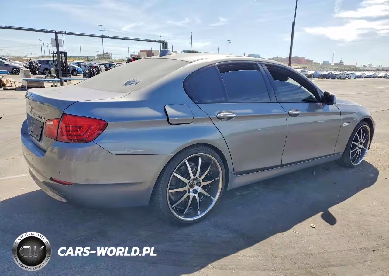 2012 BMW 528 I VIN:WBAXG5C52CDY28026 - 3