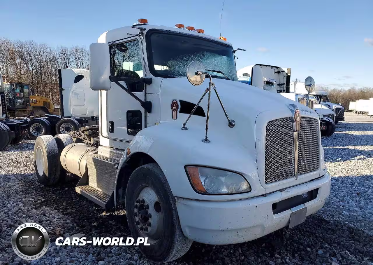 2016 Kenworth T370 Semi Truck