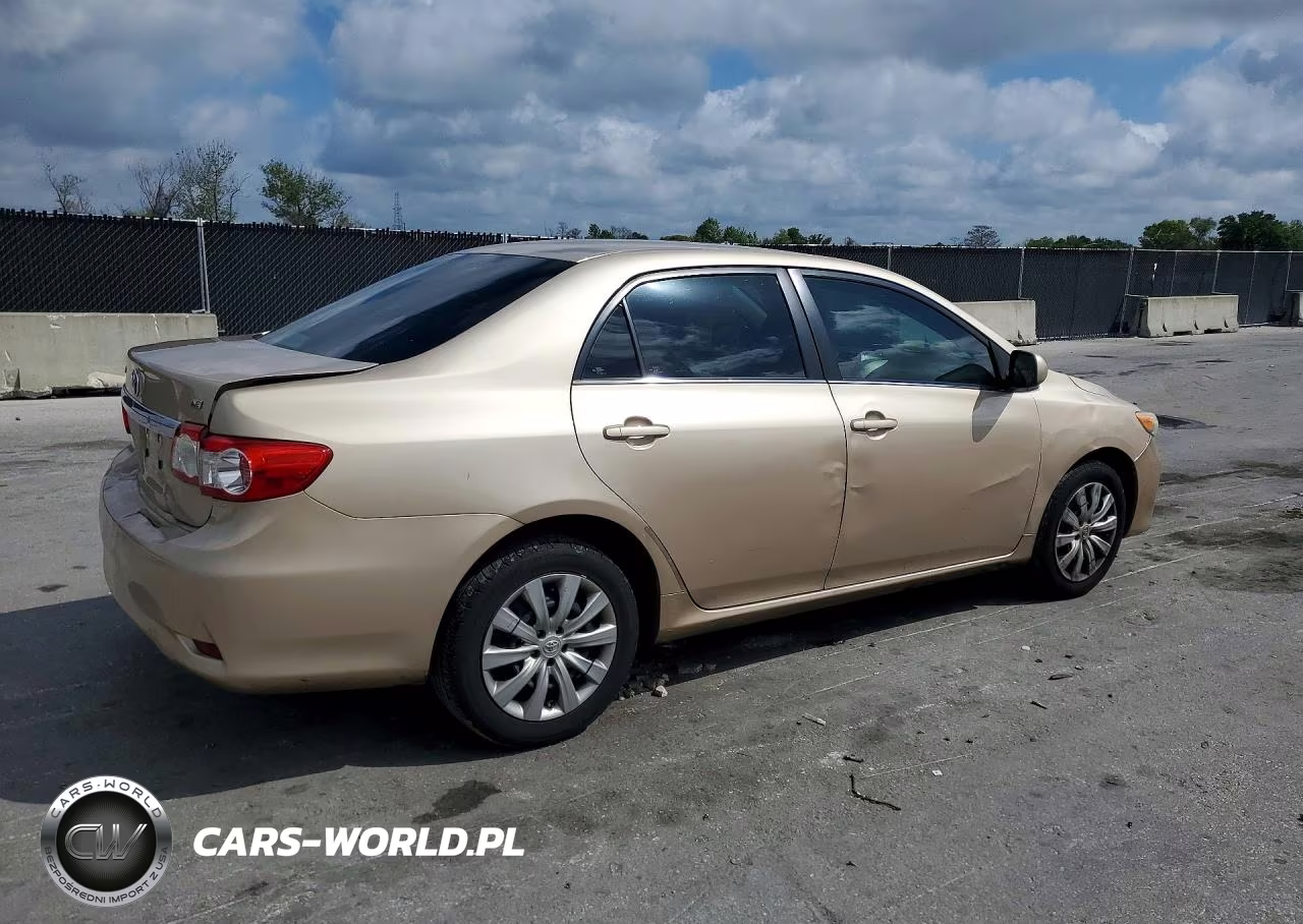 2013 Toyota Corolla Le VIN:2T1BU4EE4DC022961 - 3
