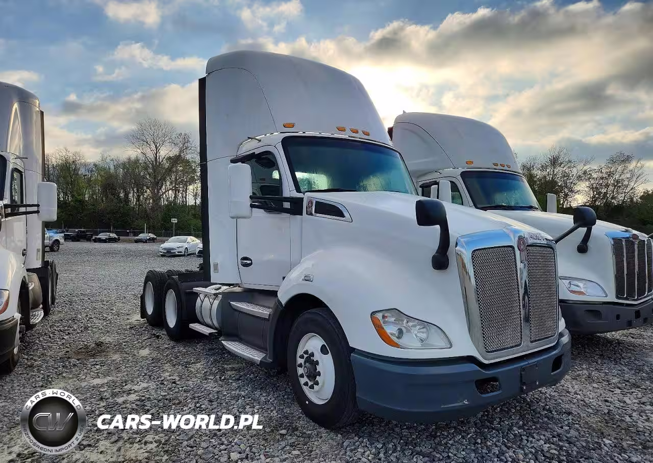 2017 Kenworth T680 Semi Truck