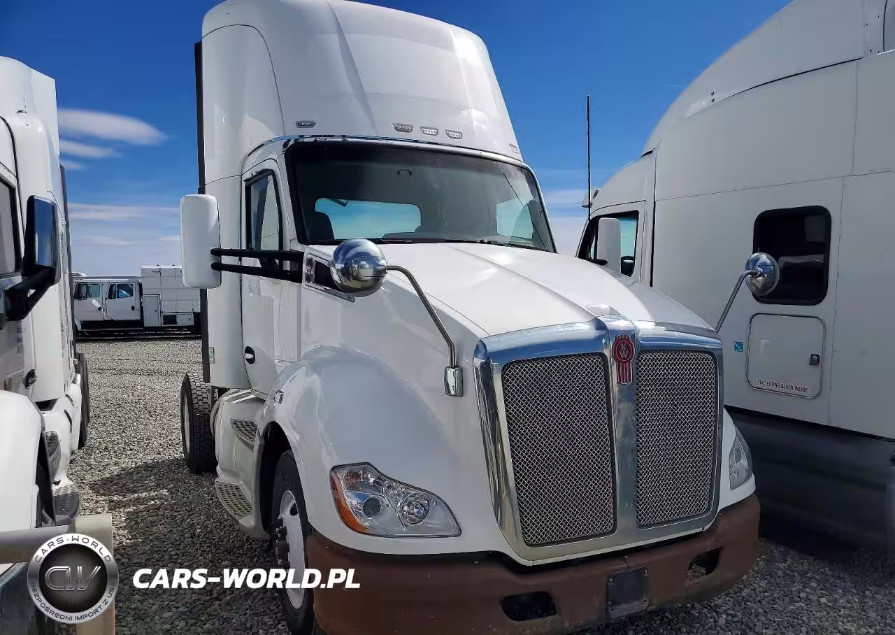 2014 Kenworth T680 Semi Truck