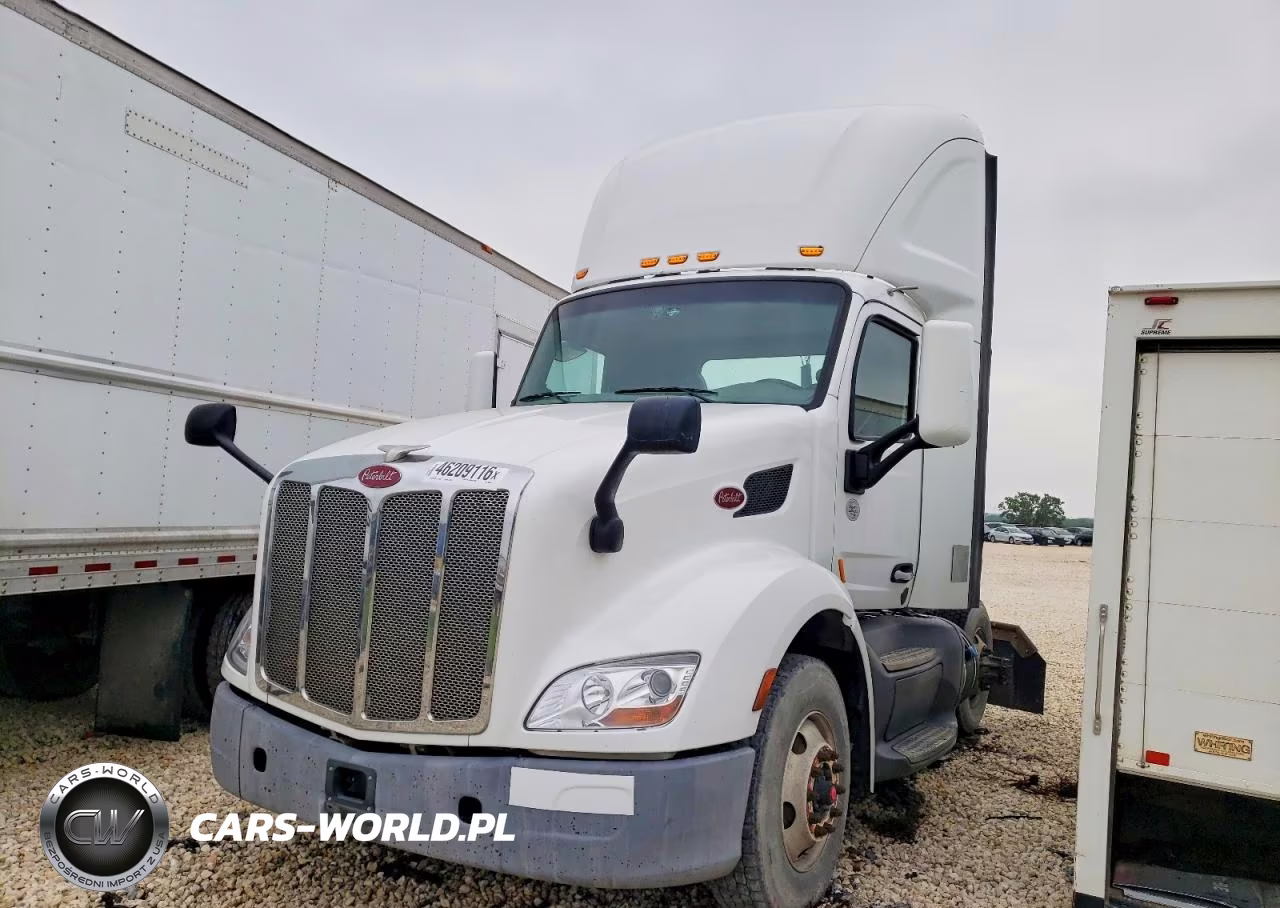 2017 Peterbilt 579 Semi Truck VIN:1XPBA48X2HD428962 - 2