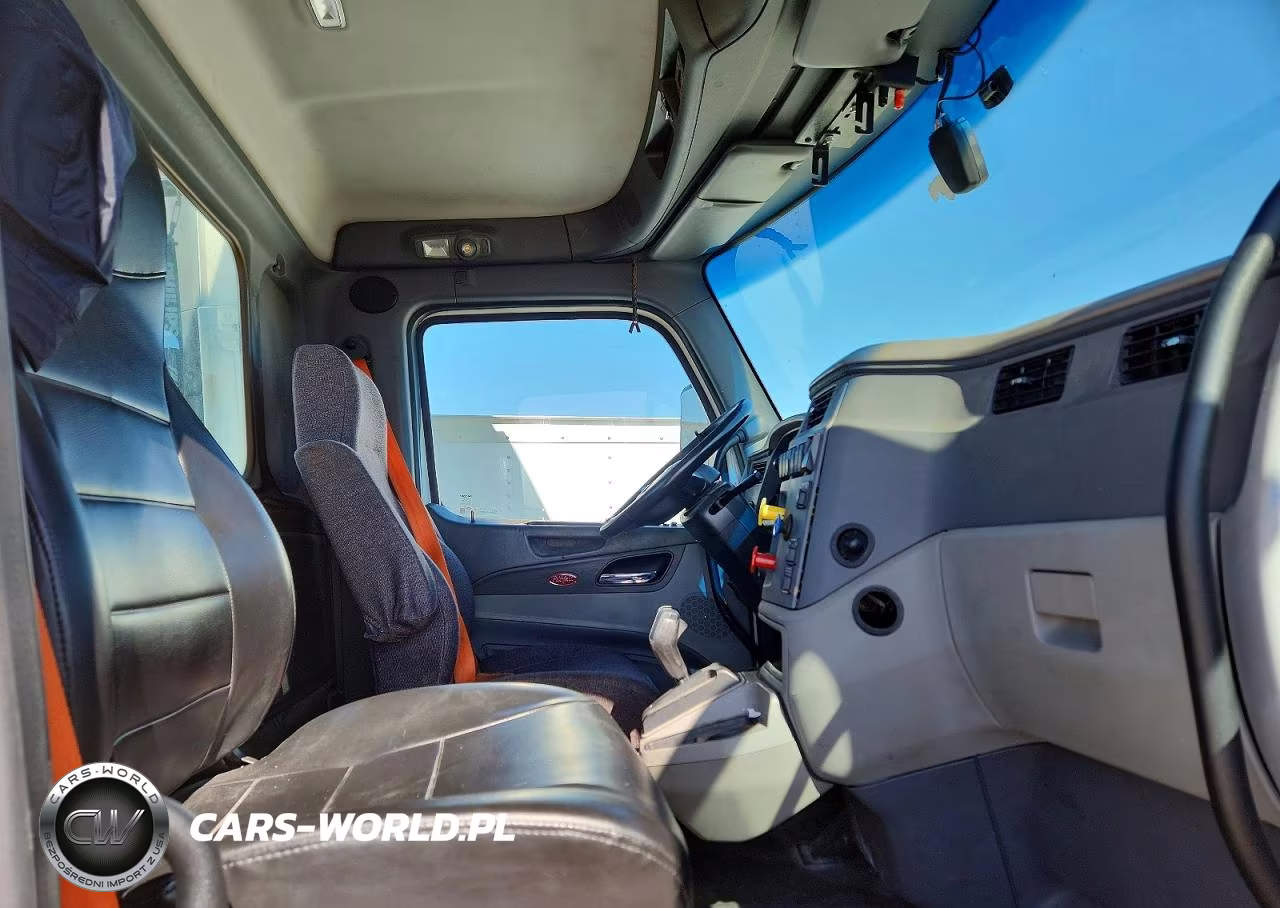 2017 Peterbilt 579 Semi Truck VIN:1XPBA48X2HD428962 - 5