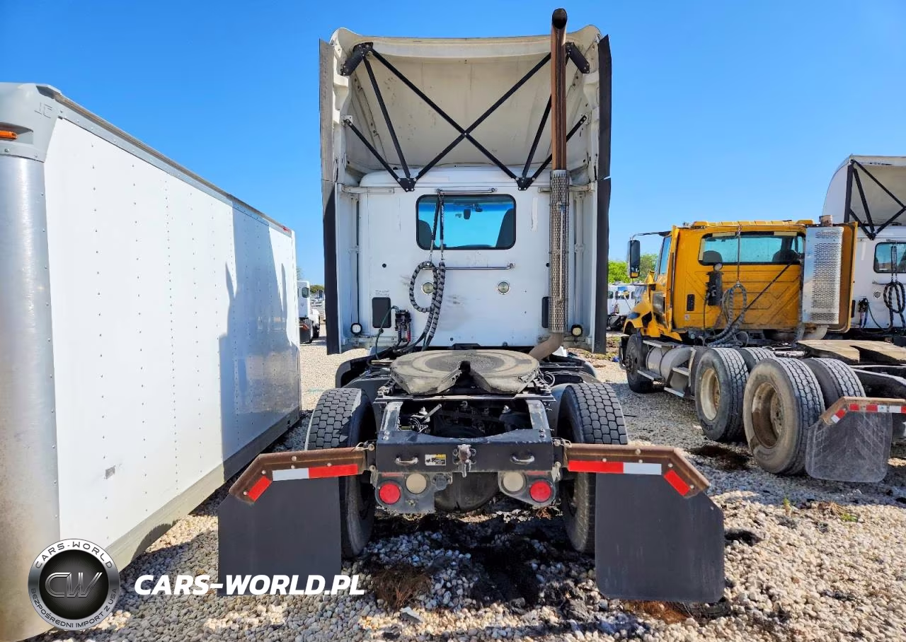 2017 Peterbilt 579 Semi Truck VIN:1XPBA48X2HD428962 - 9