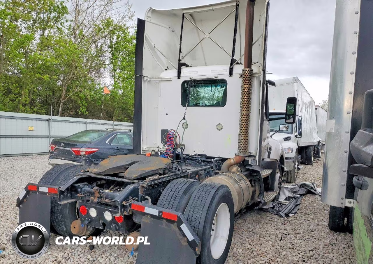 2016 Kenworth T680 Semi Truck VIN:1XKYA48X2GJ496307 - 4