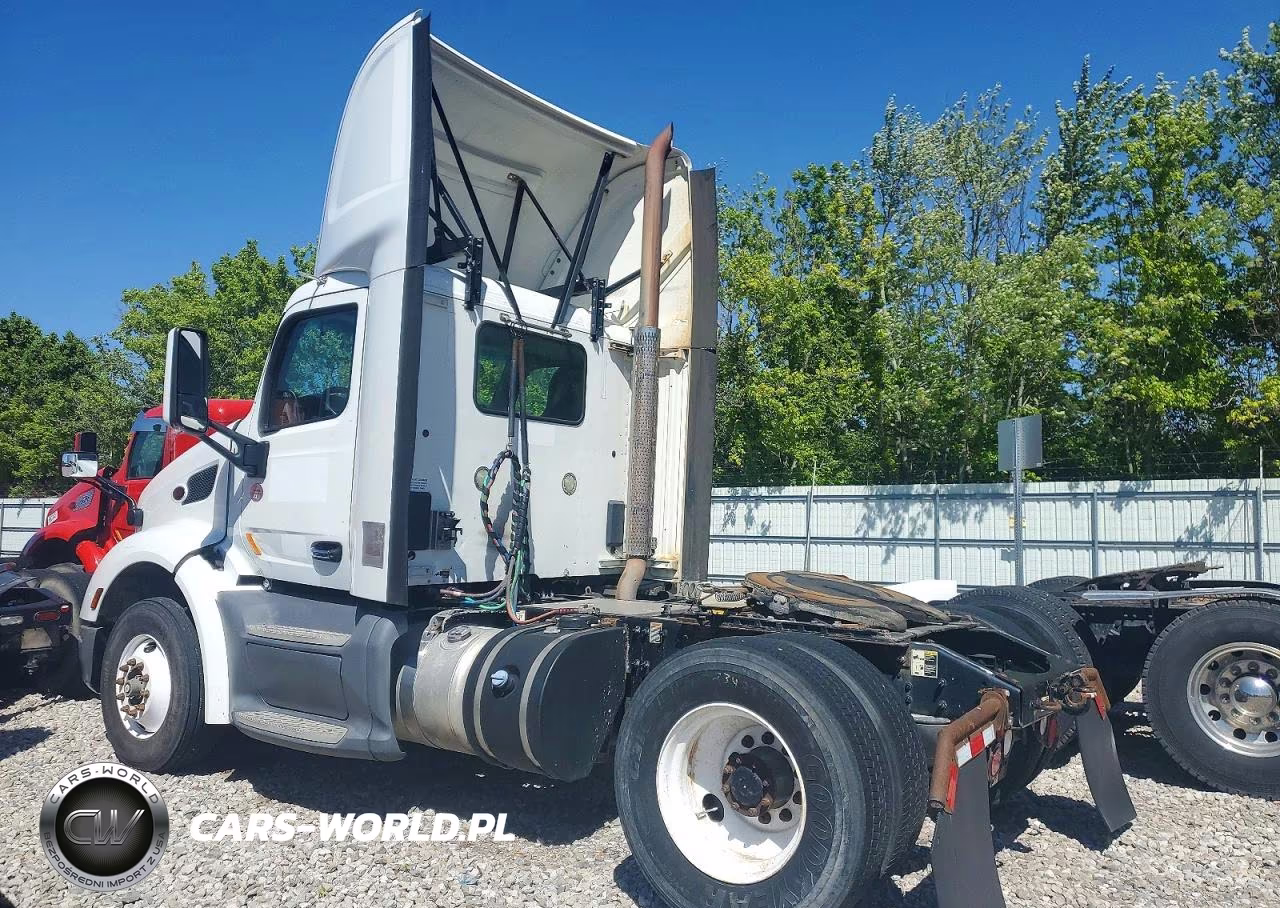 2016 Peterbilt 579 Semi Truck VIN:1XPBA48X5GD354421 - 3
