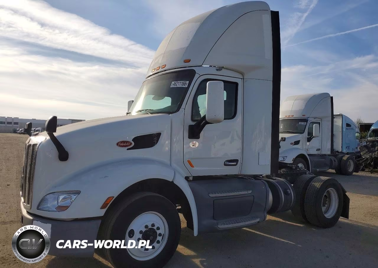 2017 Peterbilt 579 Semi Truck VIN:1XPBA48X6HD428530 - 2