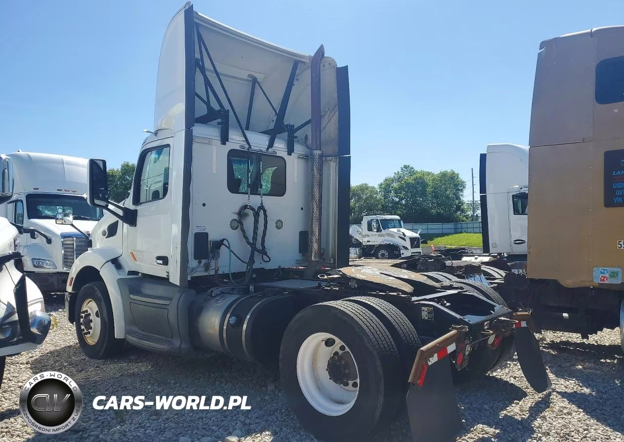 2016 Peterbilt 579 Semi Truck VIN:1XPBA48X7GD354422 - 3