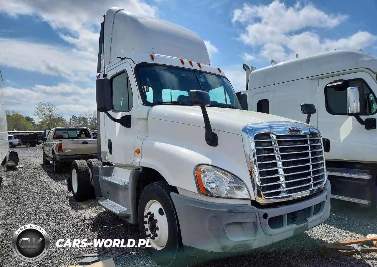 2016 Freightliner Cascadia 125 Semi Truck
