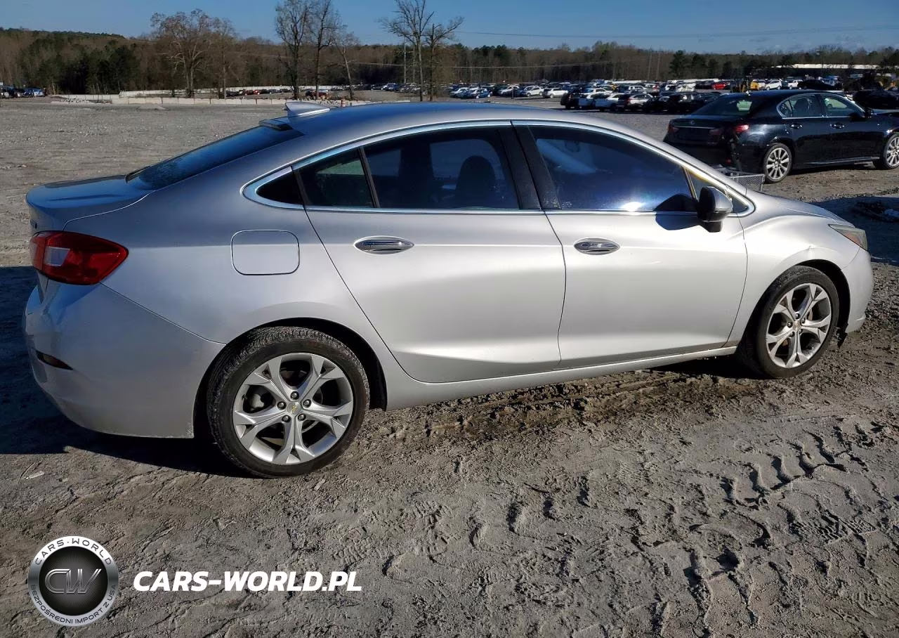 2017 Chevrolet Cruze Premier VIN:1G1BF5SM5H7220153 - 3