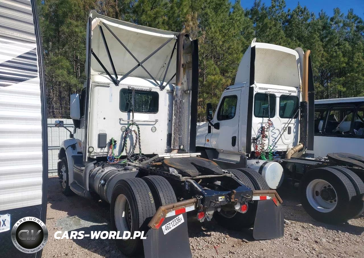 2018 Peterbilt 579 Semi Truck VIN:1XPBA48X5JD446443 - 3