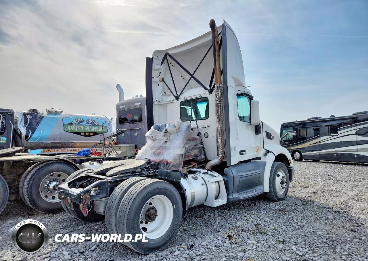 2019 Peterbilt 579 VIN:1XPBA48X3KD600178 - 4