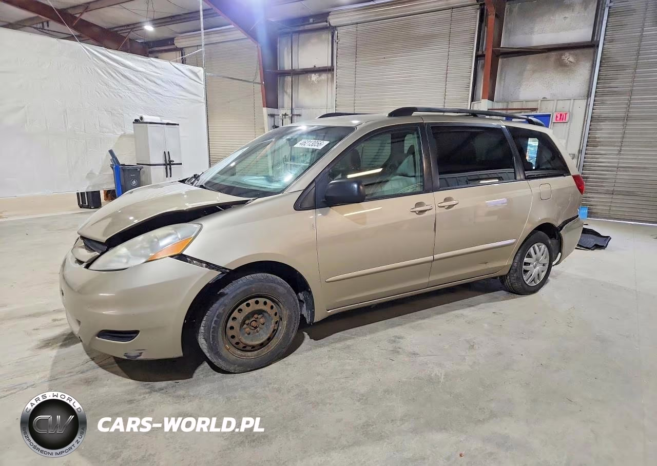 2007 Toyota Sienna Le 7-Passenger – zdjęcie 1 z 13