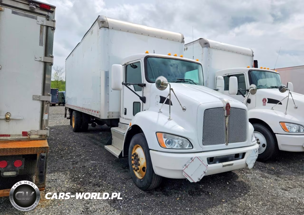 2013 Kenworth T370 Box Truck