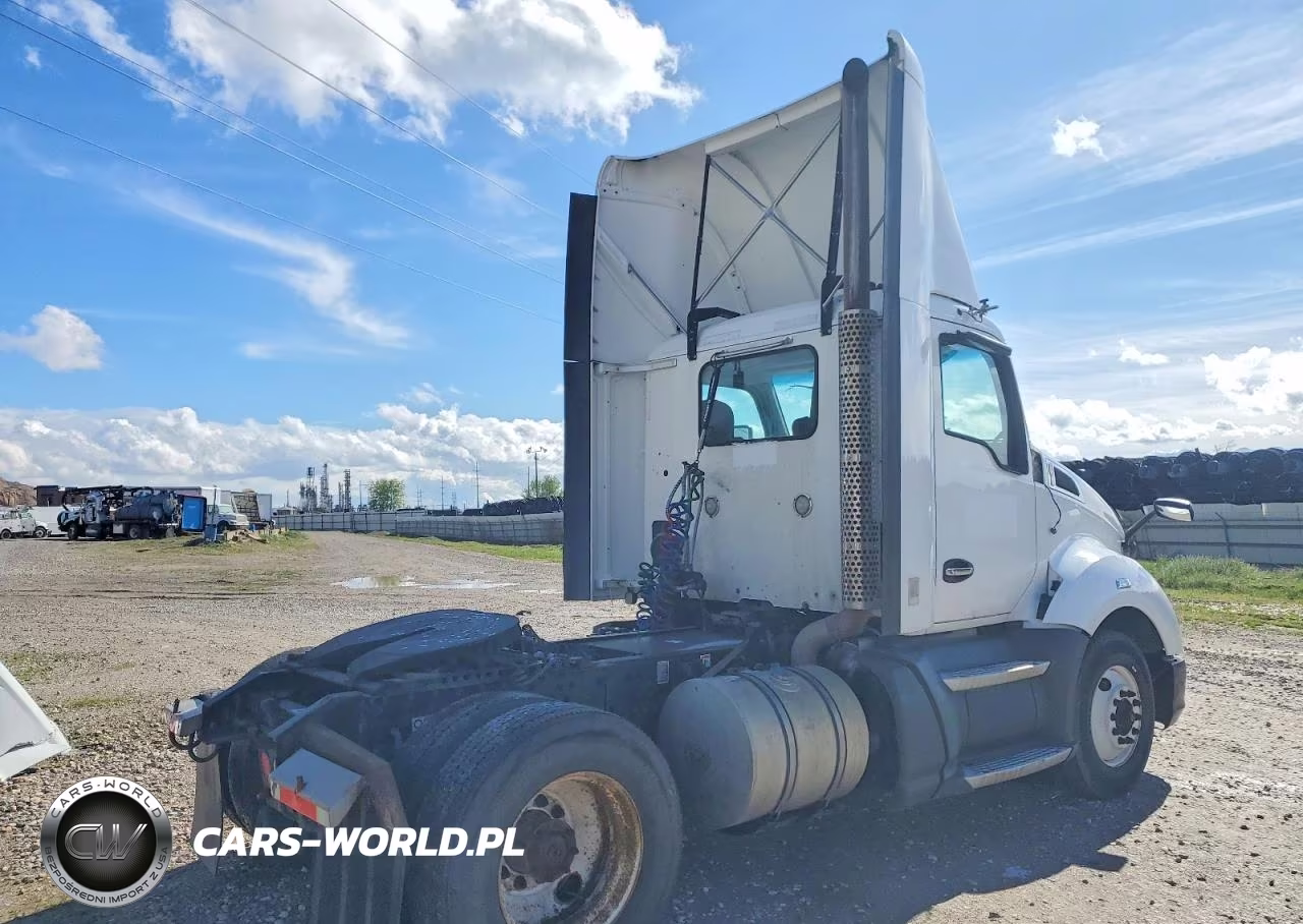 2016 Kenworth T680 Semi Truck VIN:1XKYA48X0GJ496516 - 4