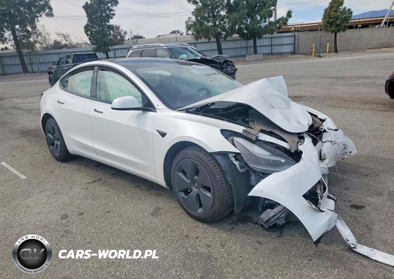 2023 Tesla Model 3 VIN:5YJ3E1EA9PF395698 - 4