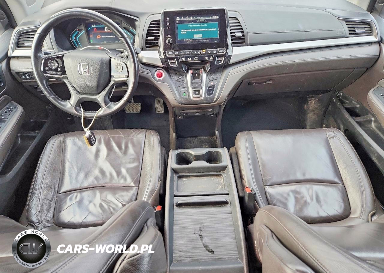 2018 Honda Odyssey Touring VIN:5FNRL6H88JB078105 - 8
