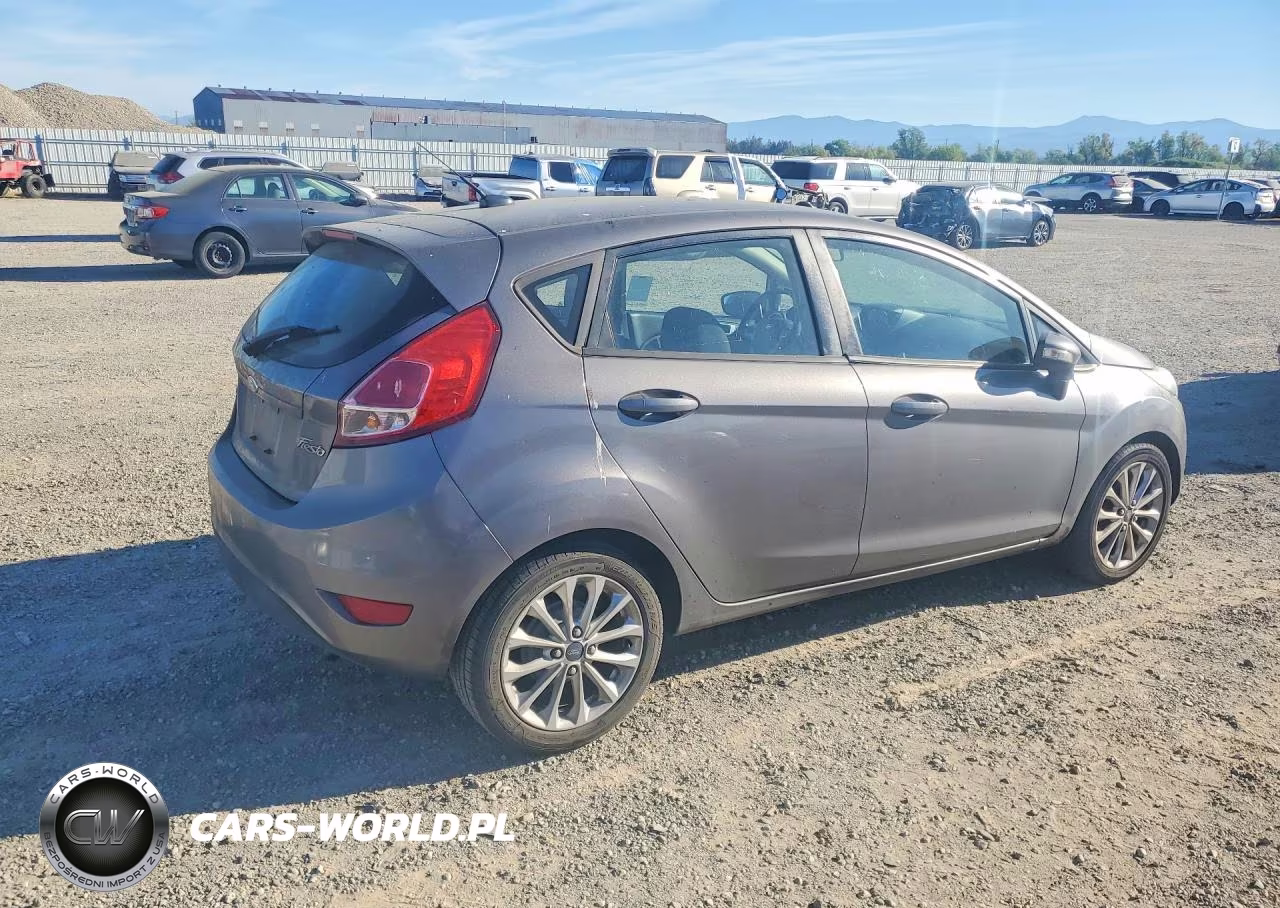 2014 Ford Fiesta Se VIN:3FADP4EJXEM169054 - 3