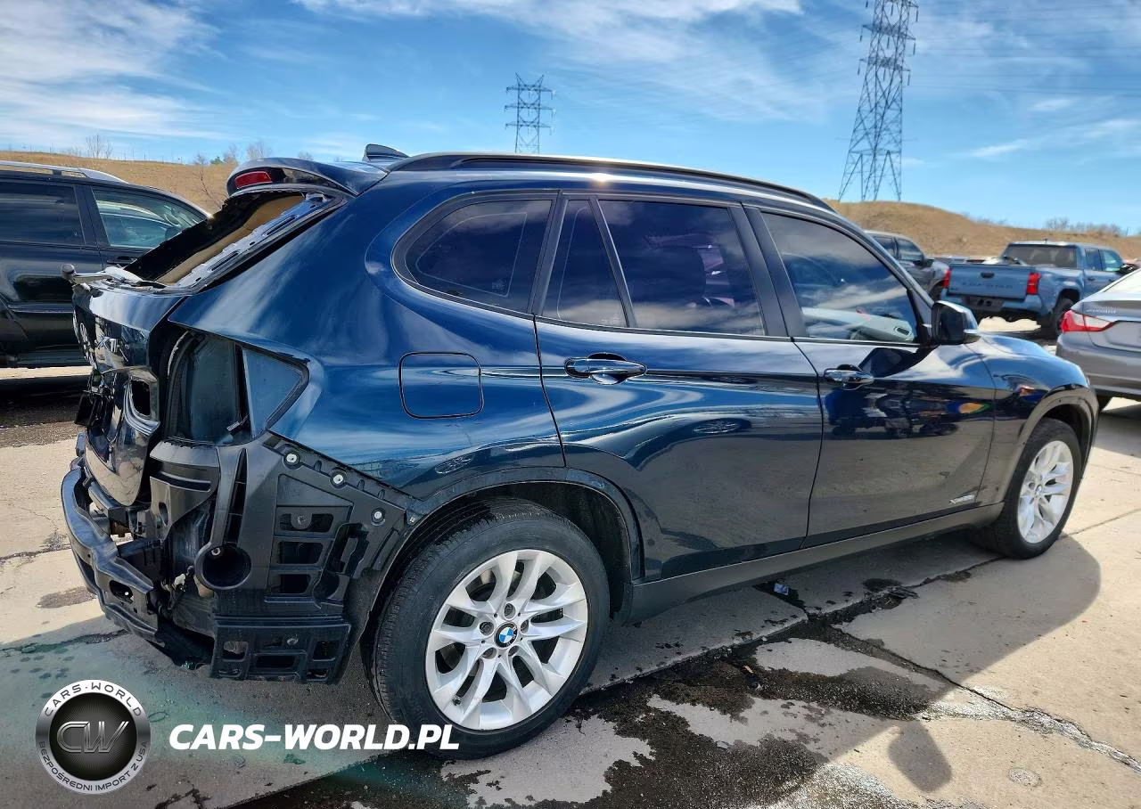 2015 BMW X1 xDrive28I VIN:WBAVL1C52FVY34788 - 3