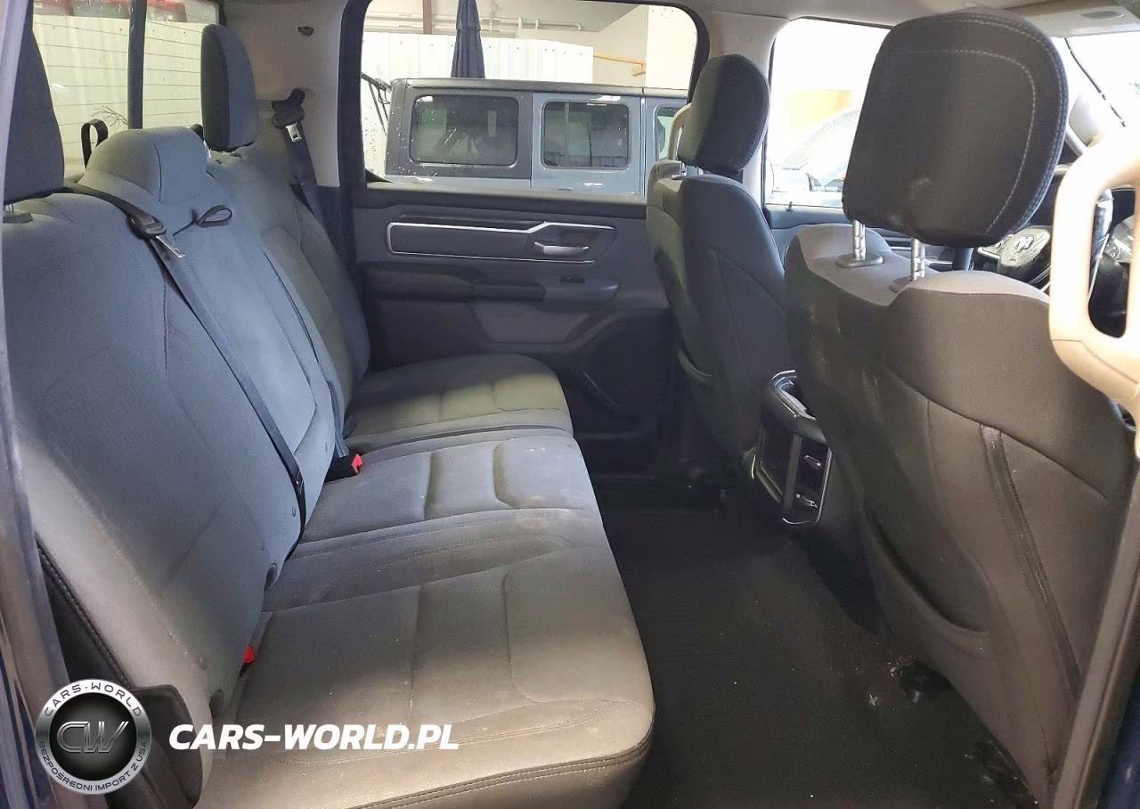 2019 Ram 1500 VIN:1C6SRFFT4KN607230 - 10