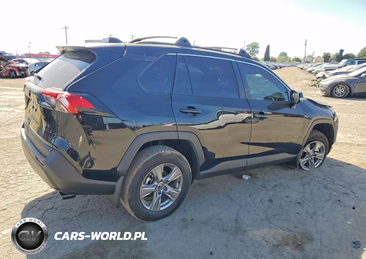 2025 Toyota Rav4 Xle VIN:2T3W1RFV4SW442826 - 3