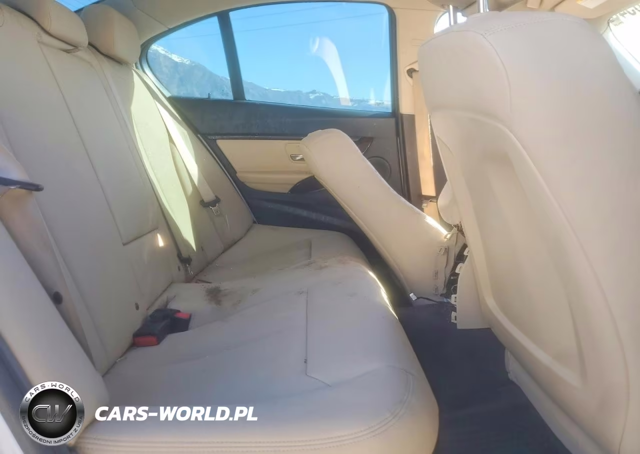 2018 BMW 320 Xi VIN:WBA8E5G53JNV03350 - 10