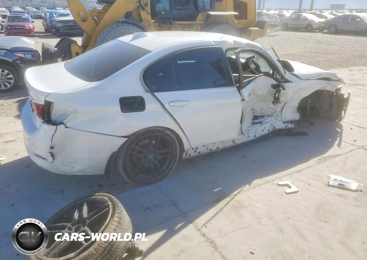 2018 BMW 320 Xi VIN:WBA8E5G53JNV03350 - 3
