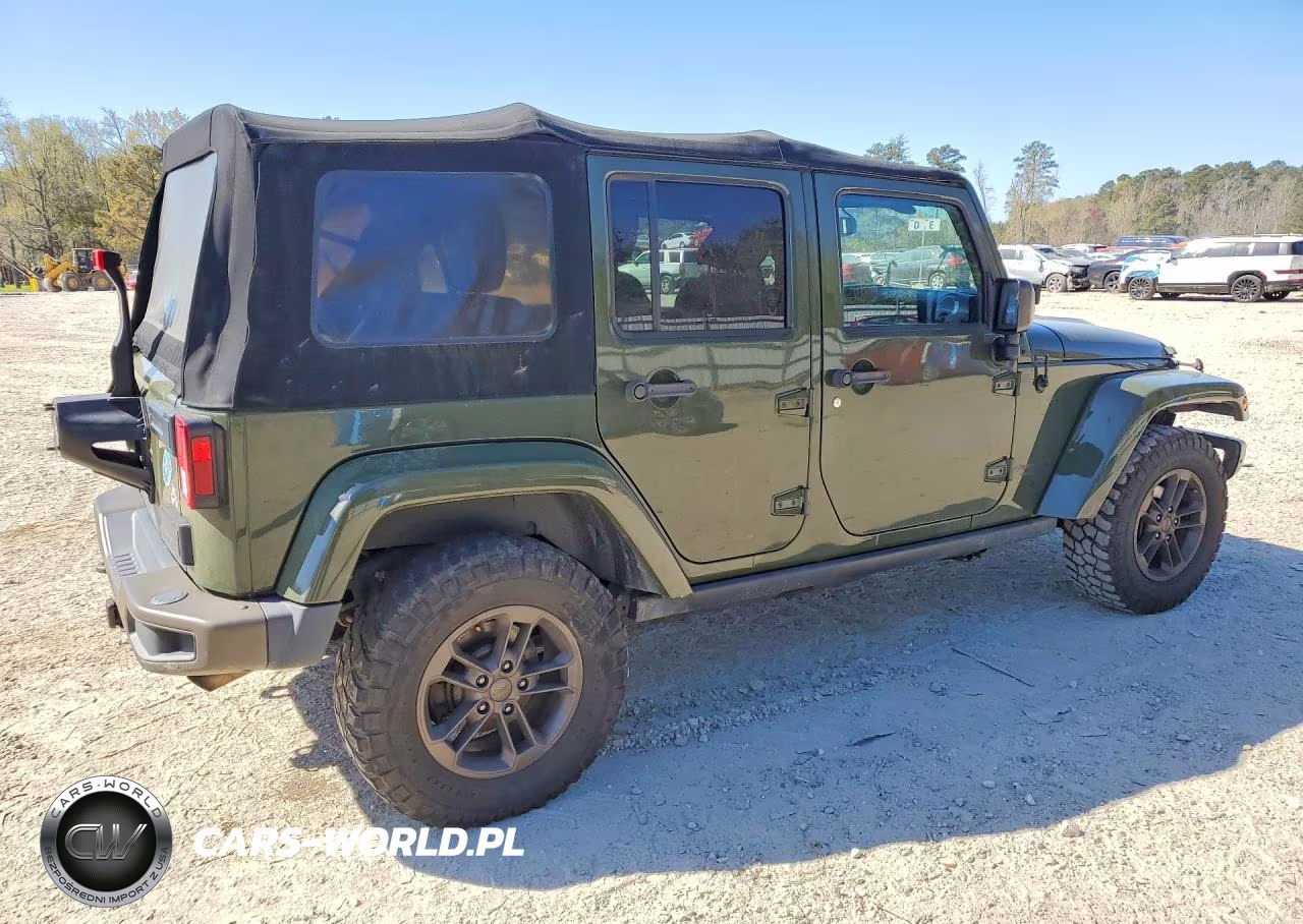 2016 Jeep Wrangler Unlimited Sahara VIN:1C4BJWEG8GL253008 - 3