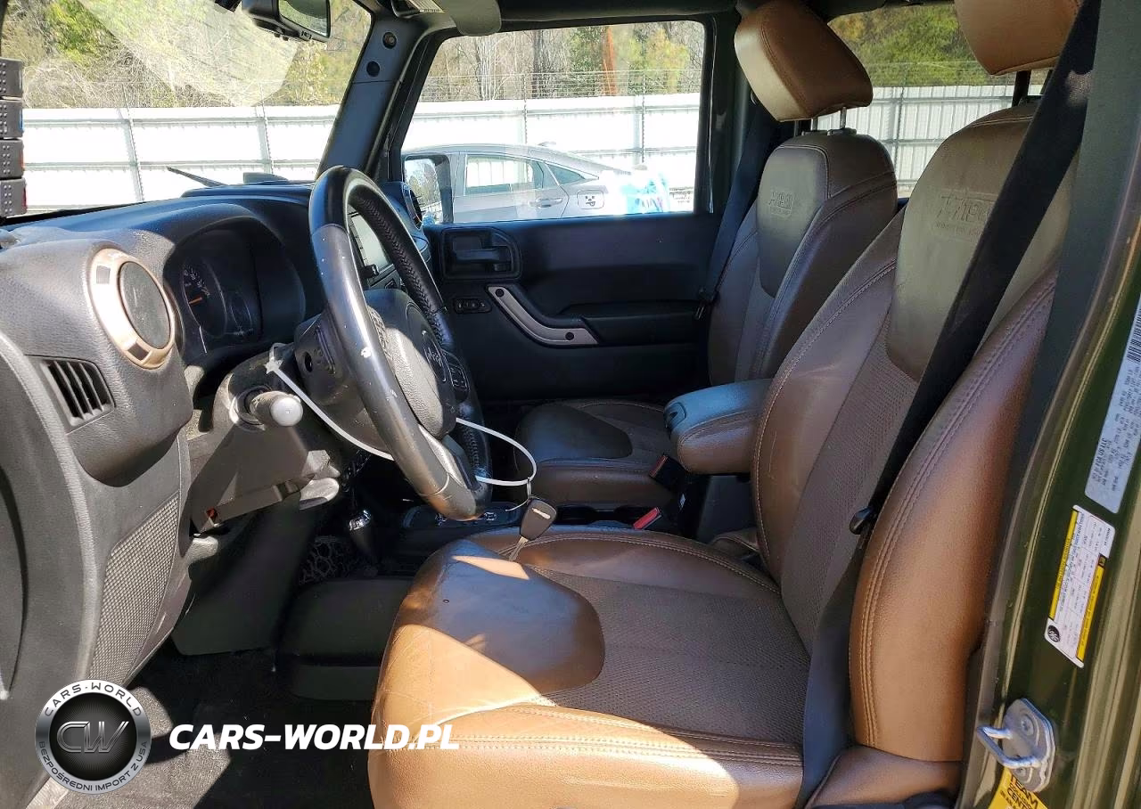2016 Jeep Wrangler Unlimited Sahara VIN:1C4BJWEG8GL253008 - 7