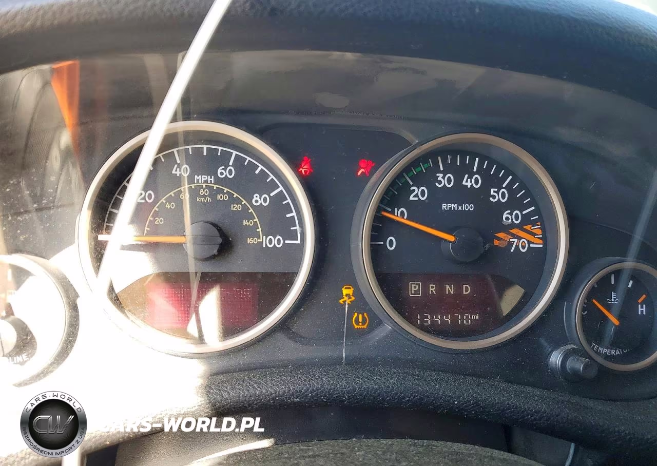 2016 Jeep Wrangler Unlimited Sahara VIN:1C4BJWEG8GL253008 - 9