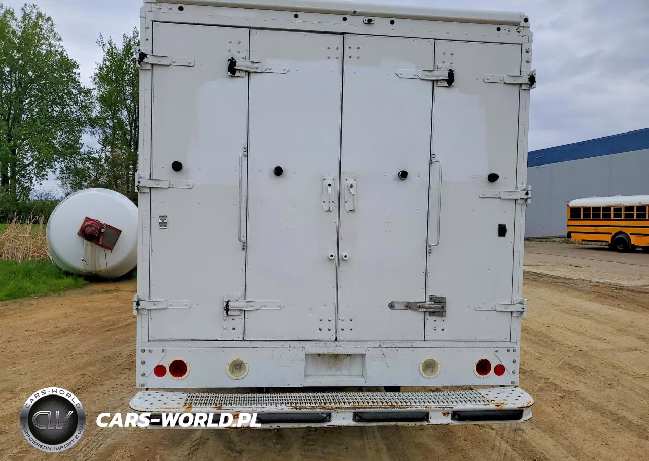 2017 Ford F59 Delivery Truck VIN:1F65F5KY6H0A00751 - 6